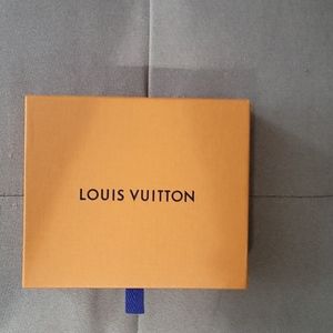Lois vuitton empty box